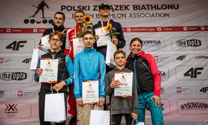Zdjęcie przestawiaja uczniów i absolwentów ZSMS Zakopane podczas Mistrzostw Polski w biathlonie letnim