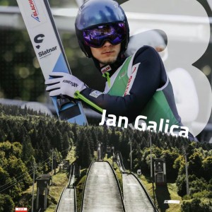 Zdjęcia przedstawiają absolwentów SMS Zakopane